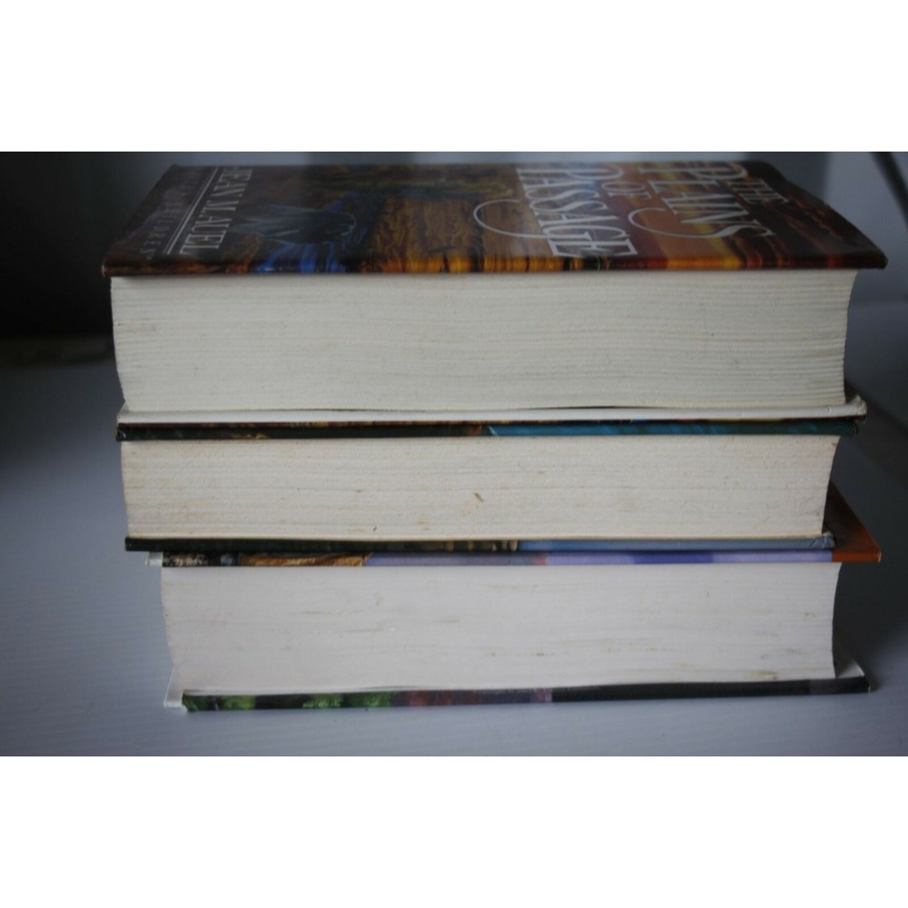 Earth Children Bundle 1st Editions by Jean Auel THe Plains of Passage, The Mam - Picture 7 of 12